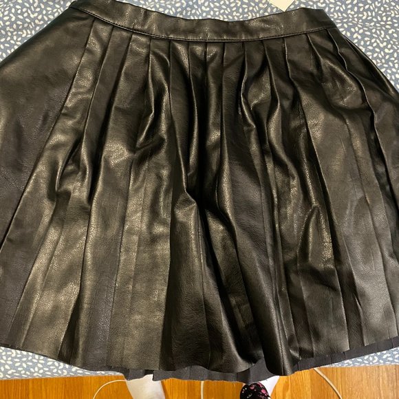 Cherrykoko faux skirt - never worn with tag - XS - Picture 2 of 4